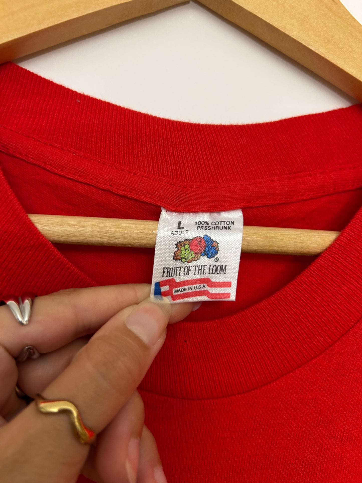 T-shirt vintage rouge imprimé made in USA