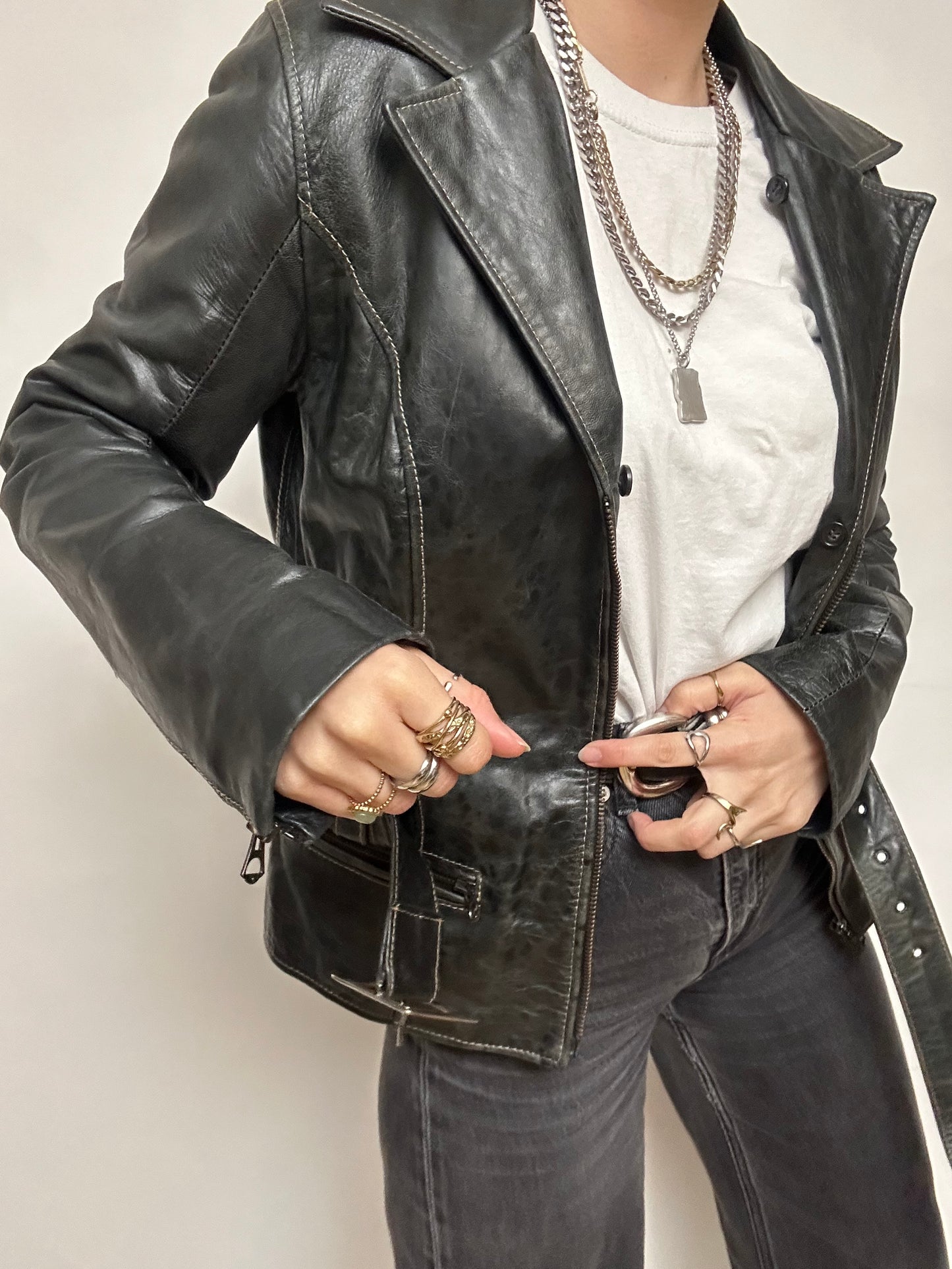 Veste cuir patiné ceinturée